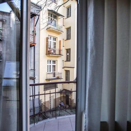 Homely 4 Bedroom Apartment - Old Town - By Upstairs Krakow Dış mekan fotoğraf