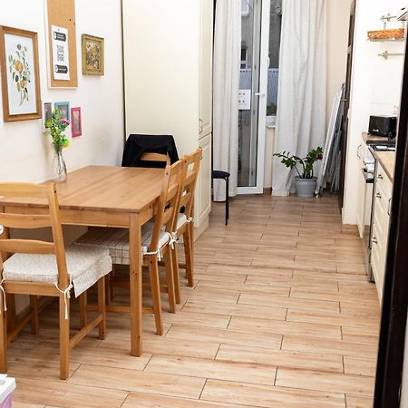 Homely 4 Bedroom Apartment - Old Town - By Upstairs Krakow Dış mekan fotoğraf
