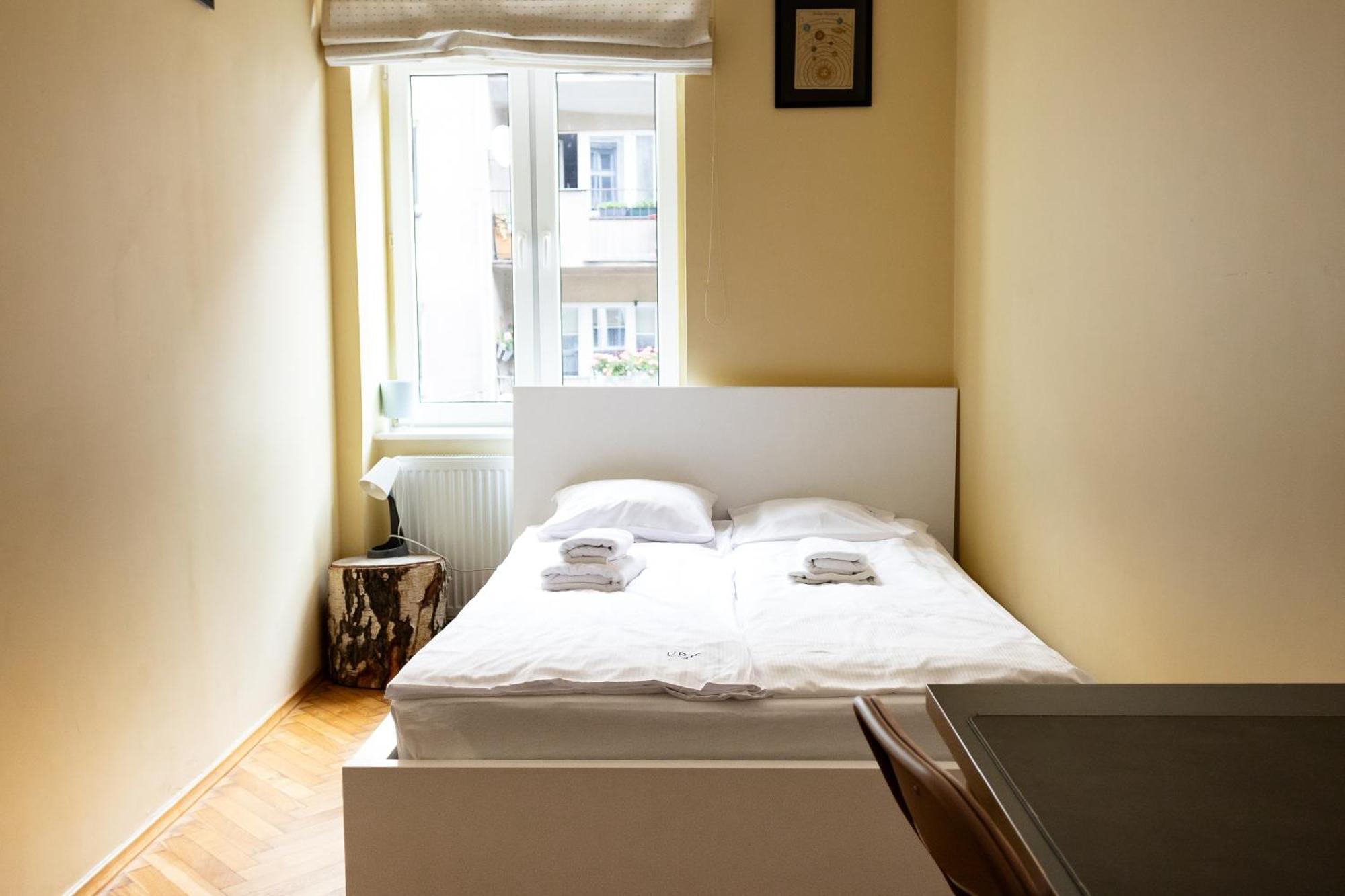 Homely 4 Bedroom Apartment - Old Town - By Upstairs Krakow Dış mekan fotoğraf