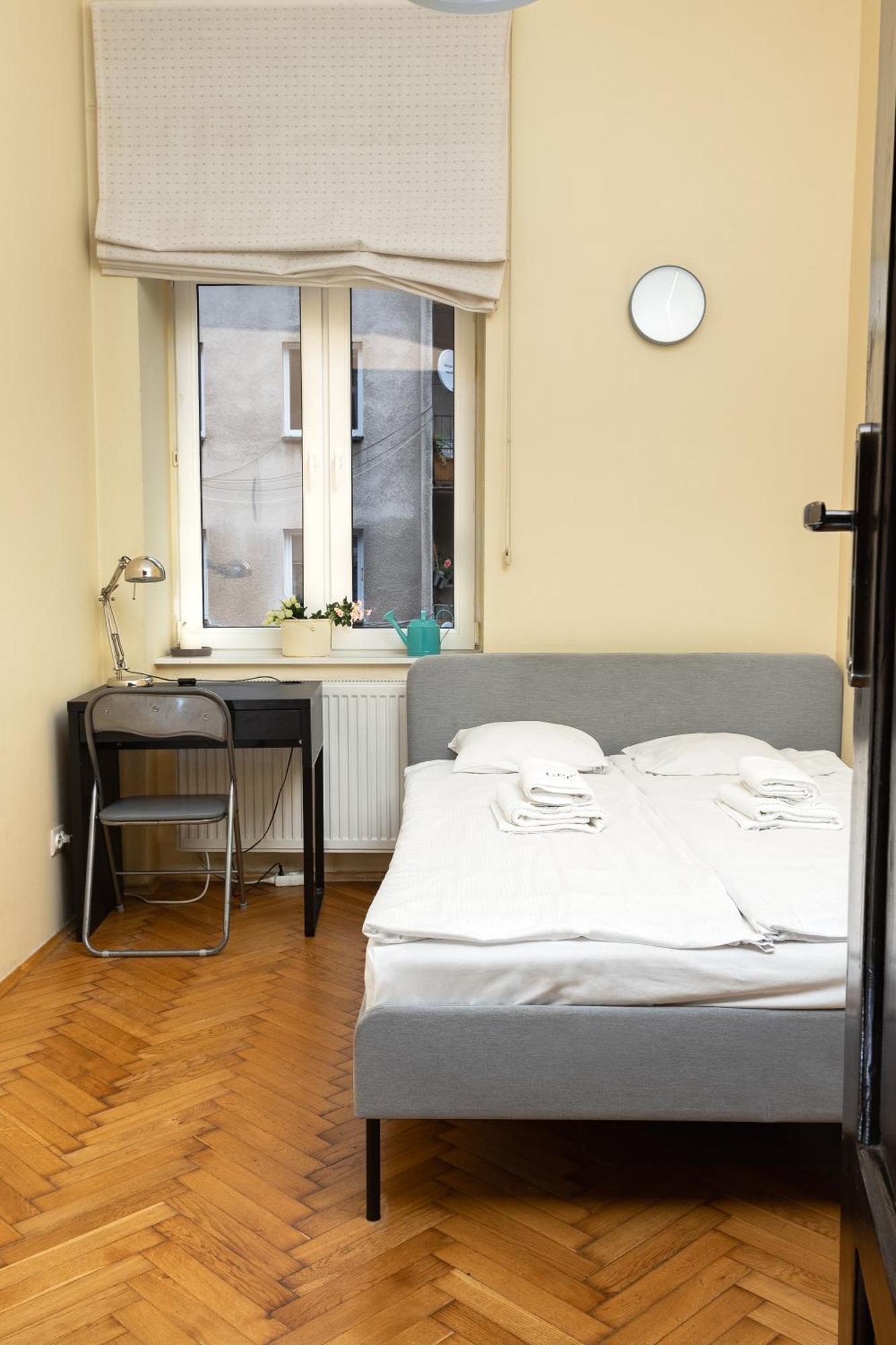 Homely 4 Bedroom Apartment - Old Town - By Upstairs Krakow Dış mekan fotoğraf