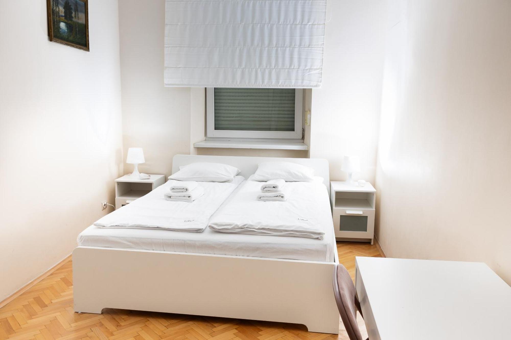 Homely 4 Bedroom Apartment - Old Town - By Upstairs Krakow Dış mekan fotoğraf